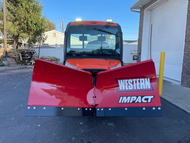 Kubota Rtv-X1100C Cab Brand New Western V Plow Snow Tires  Low Hr