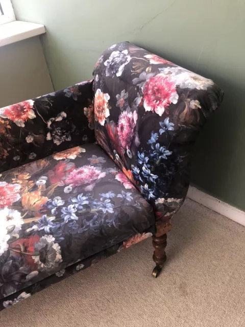 Antique chaise longue sofa
