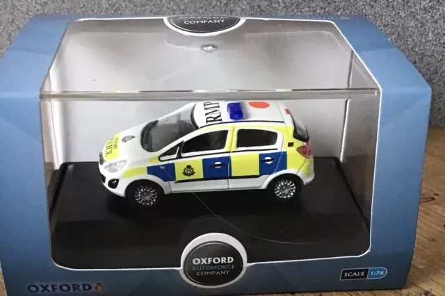 OXFORD DIECAST 1 76 Scale VAUXHALL CORSA ROYAL MILITARY POLICE