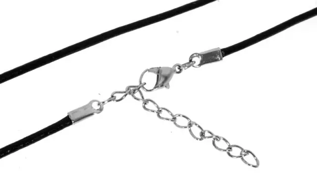 Collier pendentif en cuir CRÂNE DE CERCUEIL GOTHIQUE 2