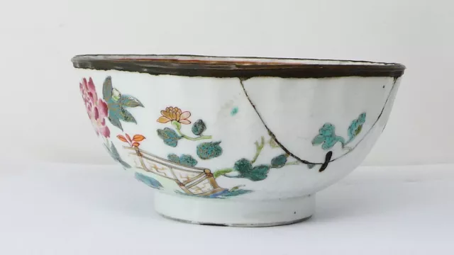 Antique Chinese Porcelain Bowl Late 19th century Hand Painted Floral Garden 2