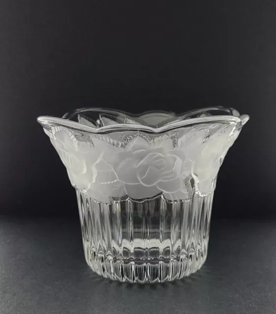 Vintage Glass Crystal Bowl Vase Scalloped Edge Roses Home Beautiful Japan