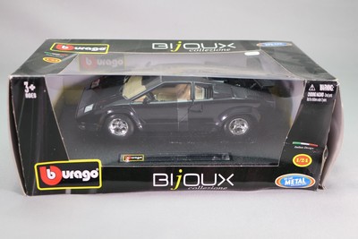 Burago 1/24 Burago noir made in Italy Lamborghini  Countach 5000 en boite ! 