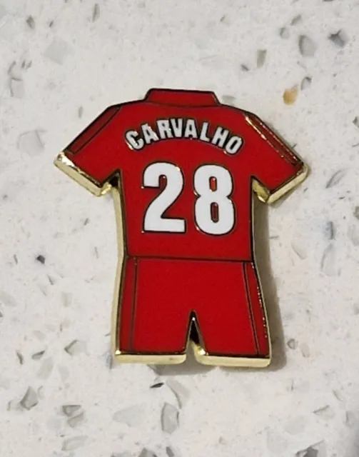 Liverpool Carvalho No.28 Lecteur Broche Badge - Kit Domicile