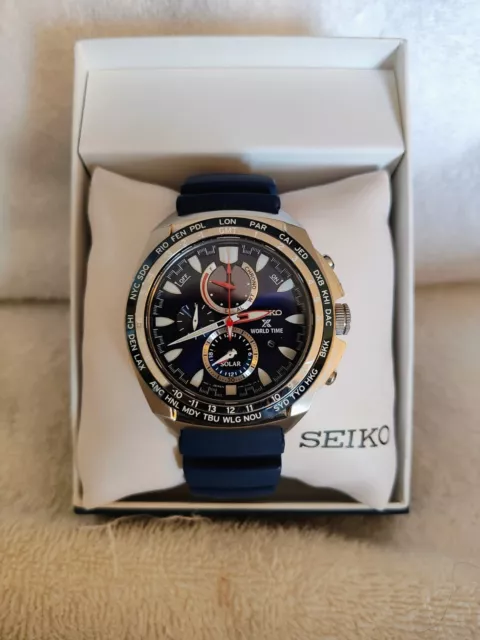 Seiko V195 Prospex World Time / Chrono / Power Reserve 44 mm Blue Solar Watch