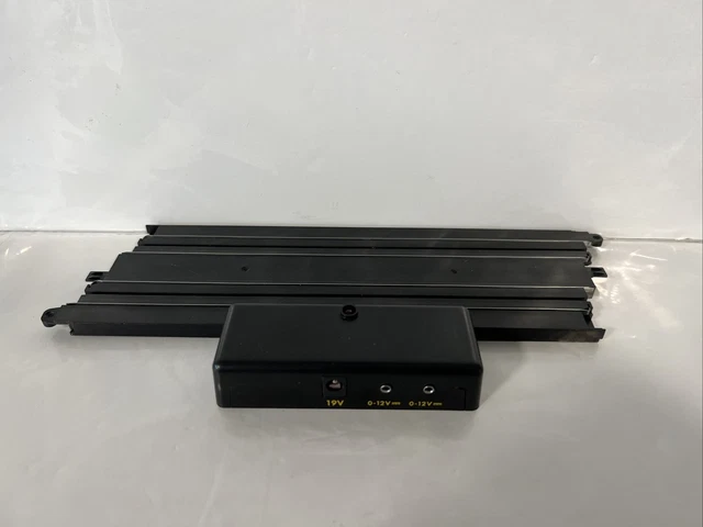 Micro Scalextric 1:64 19 V Power Base Start Track versandkostenfrei