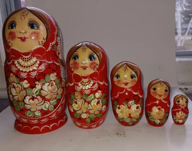 WOW! GORGEOUS  RED FLORAL HAND PAINTED RUSSIAN 5PC NESTING SET artist signed