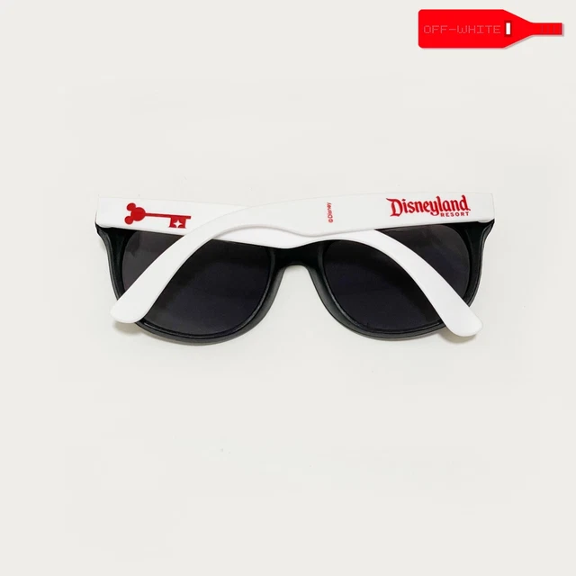 RARE EXCLUSIVE DISNEYLAND Magic Key White Sunglasses Disney World