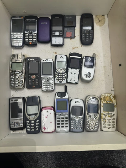 Job Lot of mobile phones untested for spares or repairs