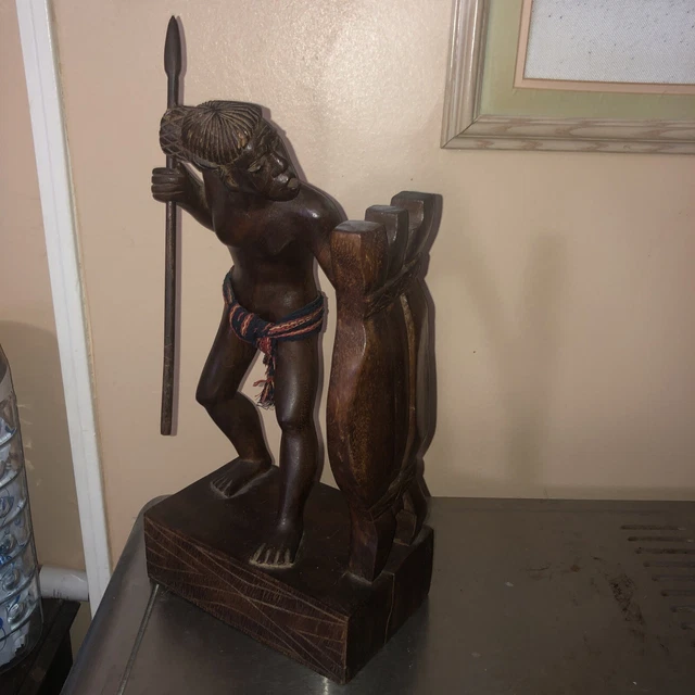 stunning hand carved philippino warrior spear&shield