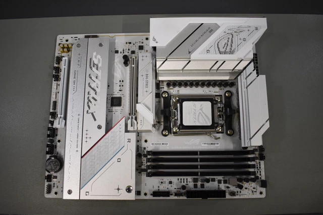 ASUS ROG STRIX B850-A GAMING WIFI Motherboard AM5 B850 DDR5 S-ATA 6Gbs ...