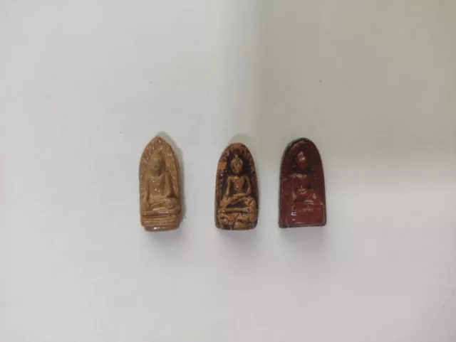 LOT OF 3 THAI BUDDHA AMULET SIZE 2.5 x 1.2 CM GOOD MERCY PROTECTION