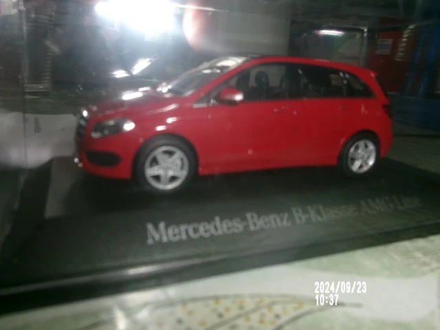 Voiture Miniature Mercedes Classe A 1:32 Par Speedy Power - Couleur Violet, Occasion