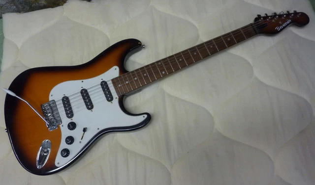 Baraccuda électrique Guitar Stratocaster vintage 80's
