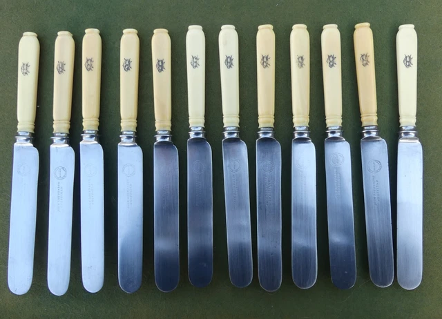 12 couteaux manche bois ou ébène lame acier - Arts de la table