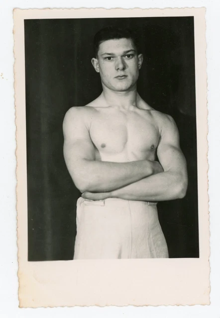 PHOTO PHOTOGRAPHIE PORTRAIT Homme Muscle Torse Nu Sportif Champion photo-photographie-portrait-homme-muscle-torse-nu-sportif-champion