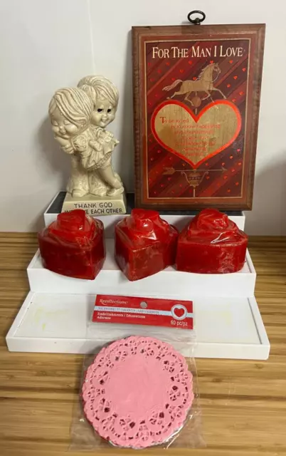 R & W BERRIES CO'S "Thank God we Have Each Other"- plaque, 3 candles & Dollies