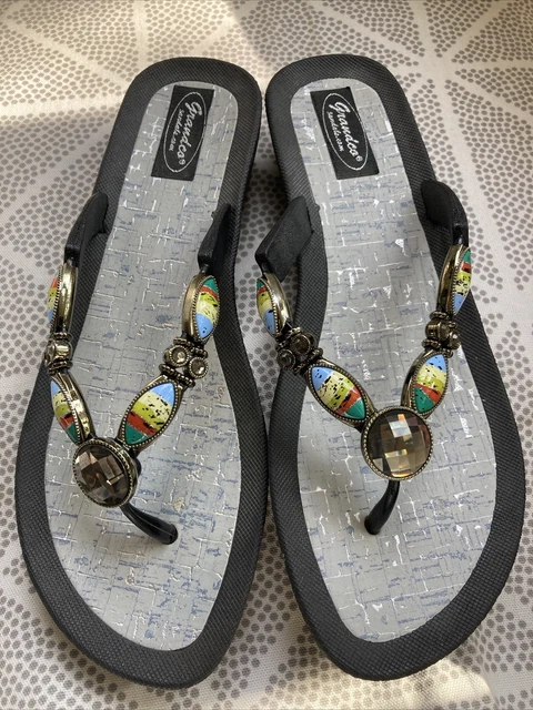 GRANDCO V Thong Sandals Women’s 10 Beaded Multicolor Bling Flip Flops CLEAN EUC!