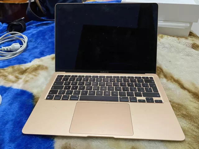 Apple MacBook Air 13,3" 2020 256GB SSD Apple M1 8GB RAM Laptop - Oro COME NUOVO