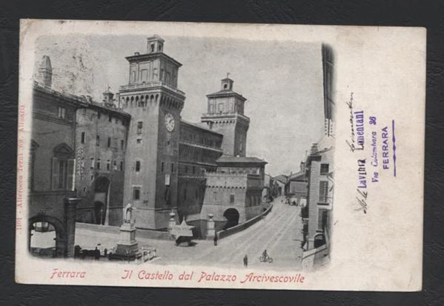 n099  CARTOLINA FERRARA IL CASTELLO DAL PALAZZO ARCIVESCOVILE 1901+++