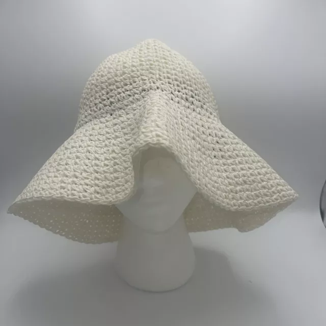 KATE SPADE NEW York Solid Crochet Crushable Cloche Hat In Fresh White ...