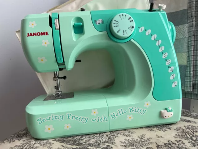 2010 Janome Hello Kitty Sewing Machine Sanrio Rare  + Pedal, Manual & Cover 