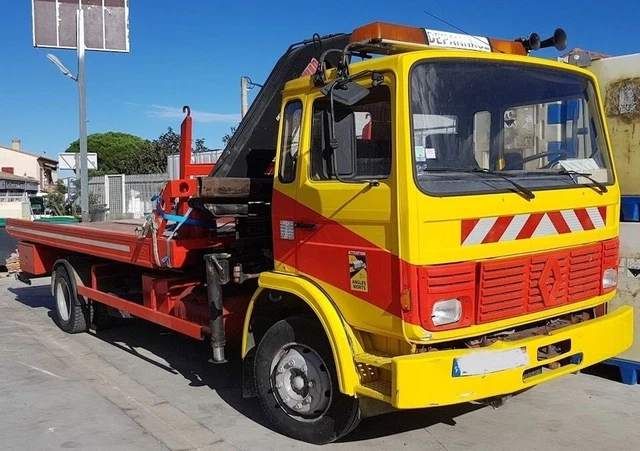 Renault s130 depanneuse JP1A12 Avec grue