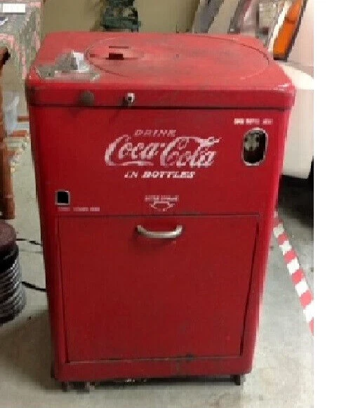 1950s Vintage Coca Cola Coke Vendo A23E Coin Op Spin Top Soda Machine