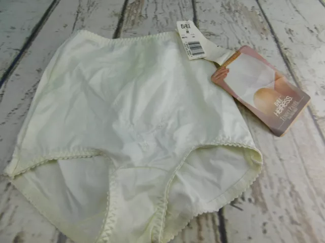 VINTAGE BALI HEIRESS Tummy Panel Tailored Brief Panties Ivory Sz M NWT ...