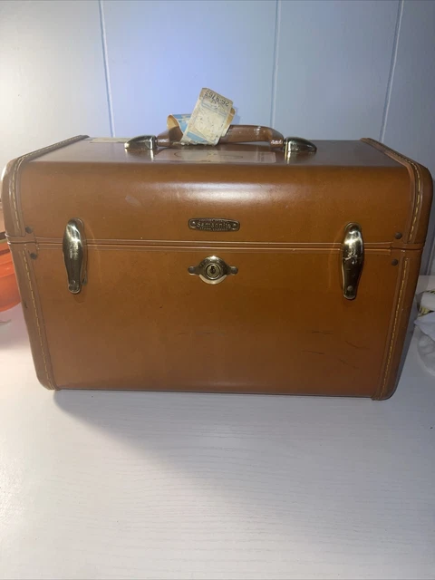 VINTAGE SAMSONITE 1950's TRAIN CASE / MAKEUP CASE Without key.
