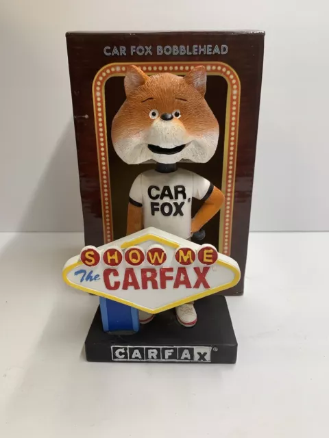 NIB EXCLUSIVE LAS Vegas CARFAX Car Fox Bobblehead 2020 Elvis 7” X