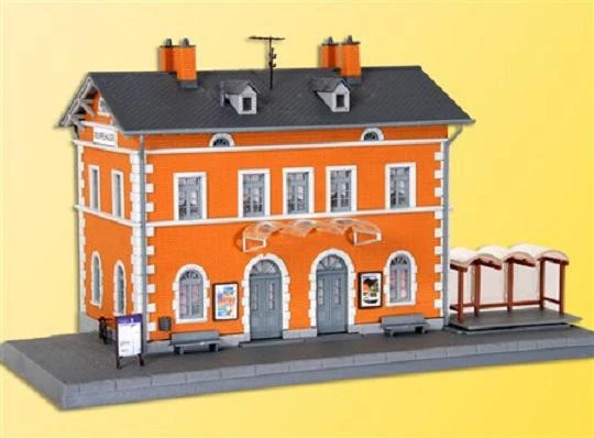Kibri H0 - Bâtiments Pour Trains Miniatures  2  - Maisons De Ville Magasins Valorise