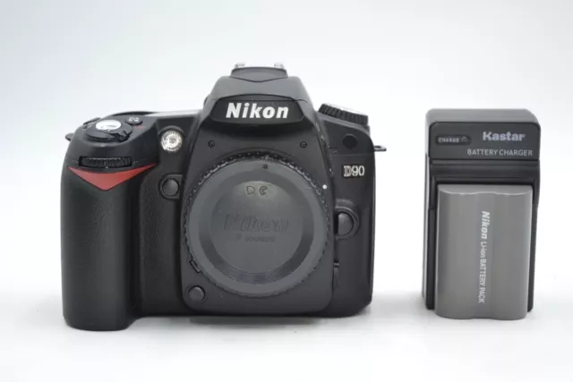 Nikon D90 12.3 MP Digital SLR Camera Black Body Shutter Count 32,854