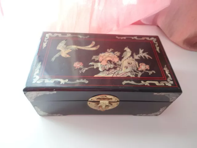 Rare Antique Vtg Chinese Lacquer Mother of Pearls Inlay Vanity Jewelry Wood Box