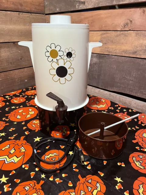 https://www.picclickimg.com/4tcAAOSwt3ZlARO6/Vintage-Regal-Poly-Perk-10-20-Cup-Coffee-Pot.webp
