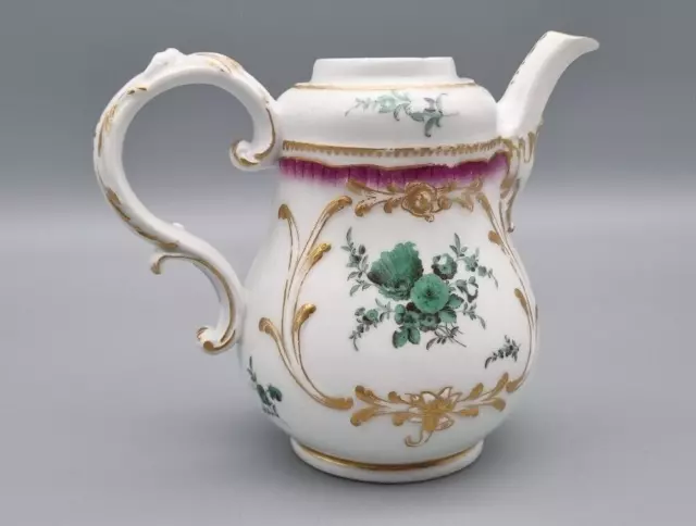 Meissen Porzellan Mokka Kanne, Punktzeit, kupfergrünes Blumen Bukett, 18. Jhd.