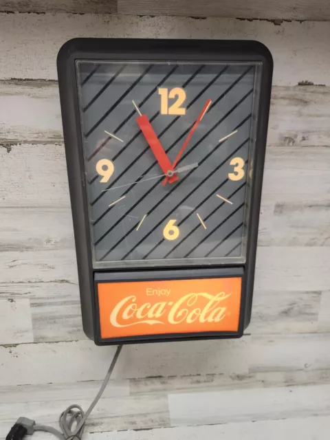 Vintage 1980s Coca Cola Lighted Clock Works GREAT Coke Soda Advertising Sign