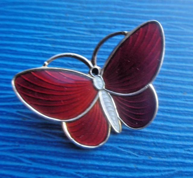 Broche Papillon En Métal Argenté émaillé Rouge Et Strass - Neuf Sans Emballage