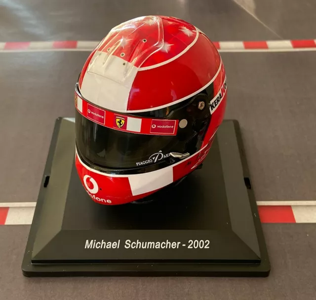 NEW 1:5 Casco Helmet F1 MICHAEL SCHUMACHER 2002 FERRARI SPARK +Mag no Minichamps