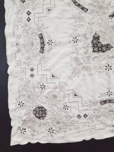 Vintage Cream Madeira Embroidered Cutwork Table Cloth 126x123cm