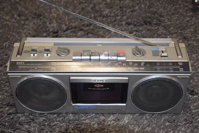 SONY CFS-330L Stereo radio cassette corder boombox