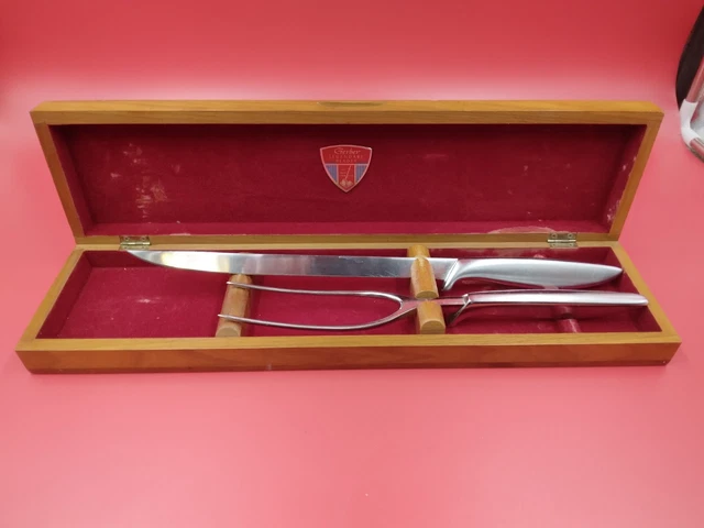 Vintage GERBER Legendary Blades 2 pc presentation Carving Set with Walnut Case