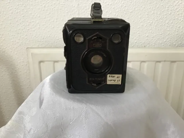 Very rare antique Zeiss Ikon baby box tengor camera - Goerz pro tar optics .