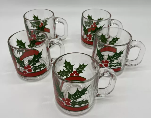 https://www.picclickimg.com/4uAAAOSwFzRjtKgV/Vintage-Set-Of-5-Libbey-Holiday-Christmas-Glass.webp