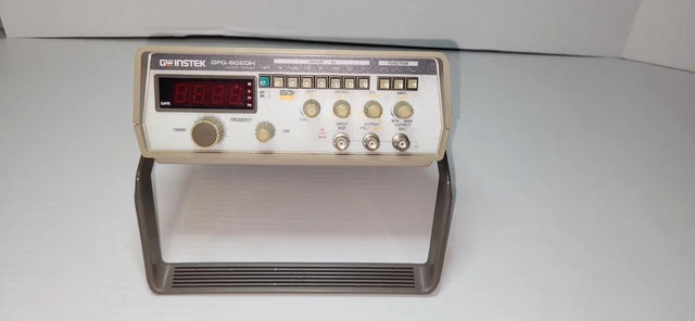 GW Instek GFG8020H Function Generator  4 Digits LED Display TTL/CMOS Output