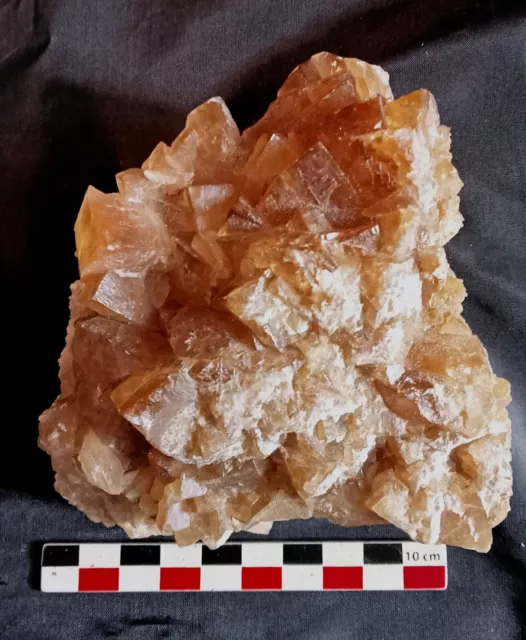 Calcite miel Tagolsheim Altkirch Haut-Rhin France 839 grammes 2