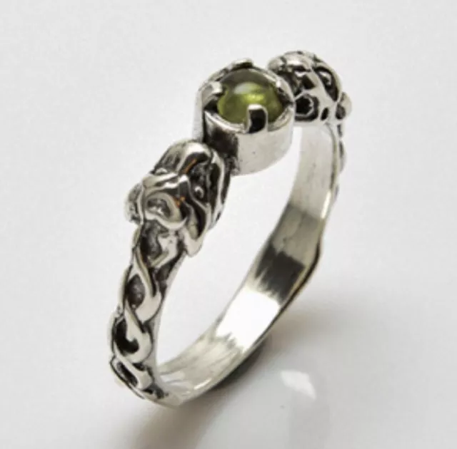 Lion Ring .925 Sterling Silver  Sz 7 w/ Natural Peridot Medieval LION Goddess US