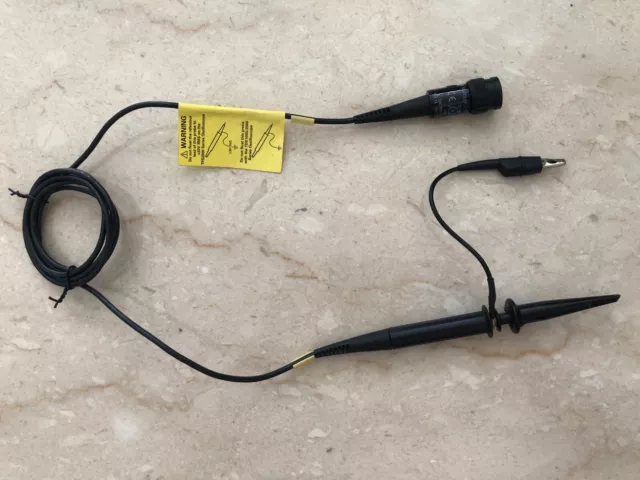 Tektronix P2220 200MHz Passive 1x/10x Voltage Probe
