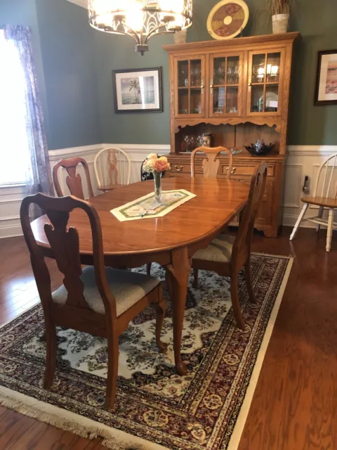 Dining Room Set-Pennsylvania House Oak table, chairs, hutch and buffer Dining Room Set-Pennsylvania House Oak table, chairs, hutch and buffer