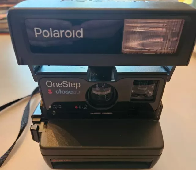 Vintage Polaroid One Step Close Up 600 Instant Film Camera with Flash. Untested.